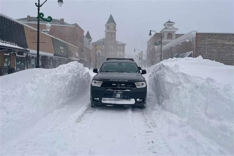 Tempestade de inverno histórica nos EUA mata 17 e deixa meio milhão sem