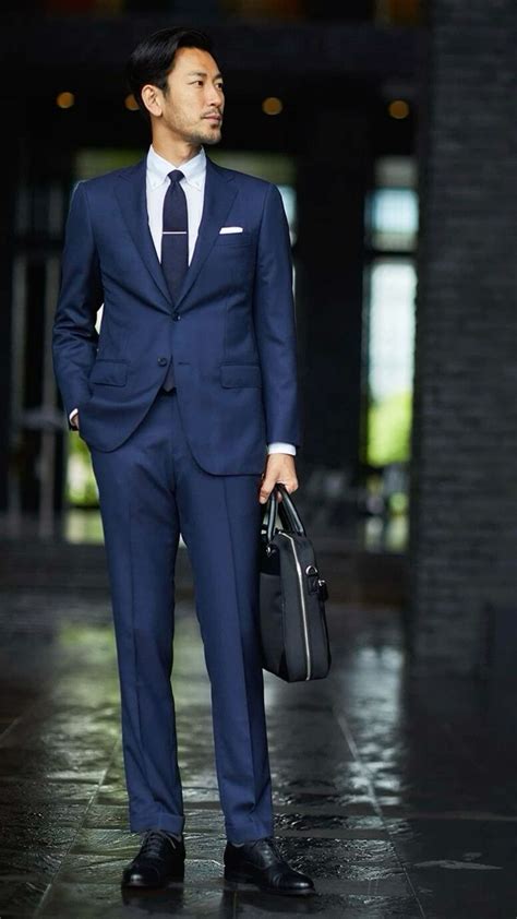 Lawyer Outfits For Men: 15 Timeless and elegant Ideas 2024