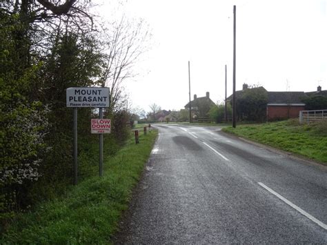 Entering Mount Pleasant © Jthomas Cc By Sa20 Geograph Britain And