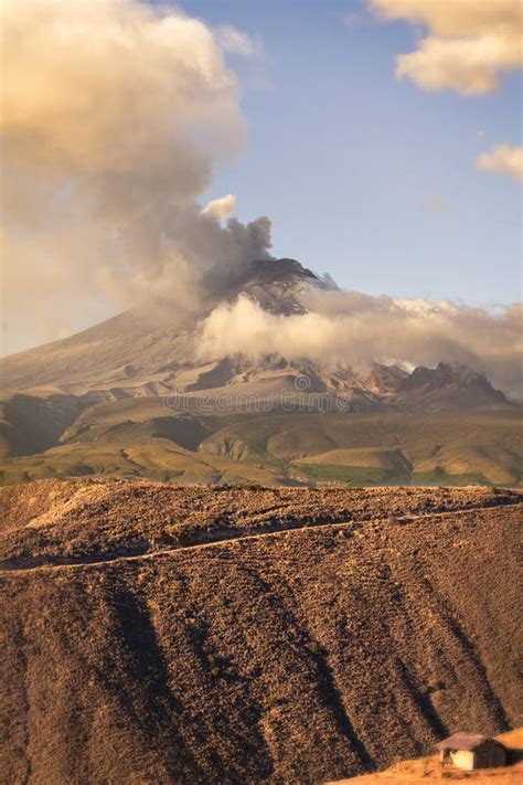 Cotopaxi Volcano Powerful Day Explosion Stock Image Image Of Flow