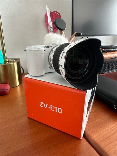 Sony ZVE 10, Photography, Cameras on Carousell