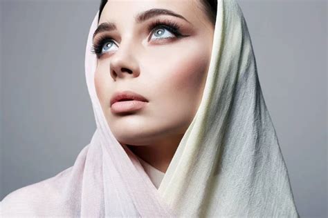 Beautiful Islamic Young Woman Make Beauty Girl Hijab Fashion Oriental