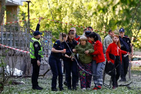 Ataque Ruso En Ucrania Deja Tres Personas Muertas Y 12 Heridos Una De