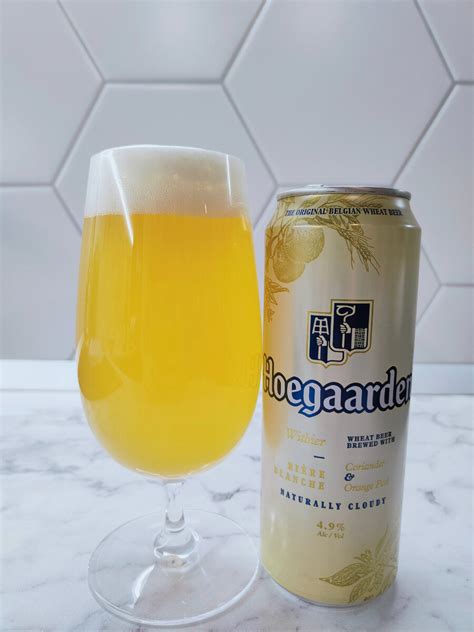 Пиво "Hoegaarden Witbier" (Хугарден Белое), с очень большой историей ...