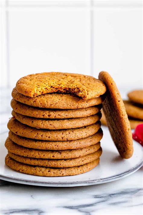 Cardamom Cookies {Spiced Christmas Cookies} | FeelGoodFoodie