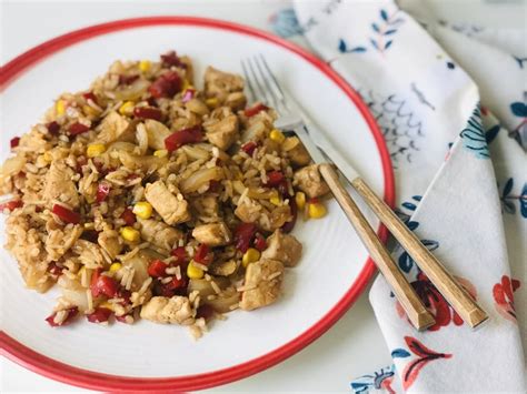 Salteado De Arroz Pollo Y Pimiento Rojo Receta Ekilu