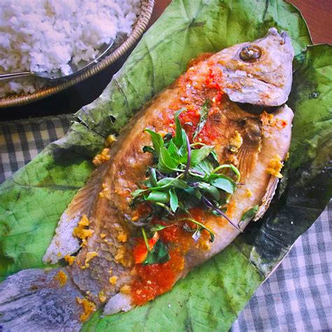 Street Cuisine Grilled Fish From The Tonlé Sap