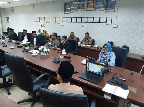 Wakil Rektor I Umri Wirdati Irma Sampaikan Presentasi Bidang Akademik