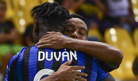 La Uefa Destacó La Importancia De Luis Fernando Muriel Y Duván Zapata En El Atalanta Infobae