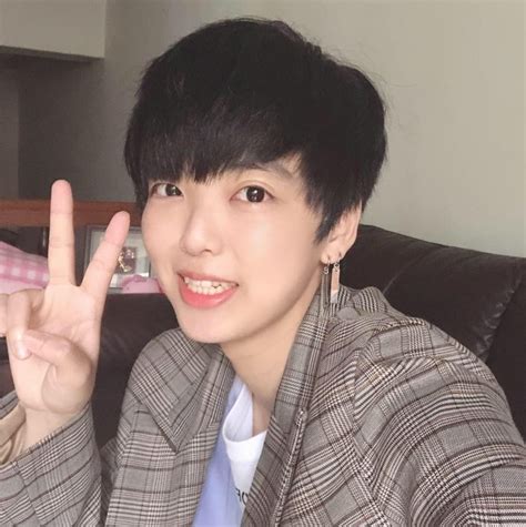 她介 路過人間 看板 lesbian 批踢踢實業坊