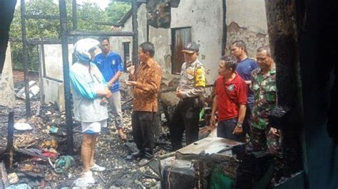 Tinggalkan Rumah Madio Lupa Matikan Kompor Rumah Warga Banyumanik