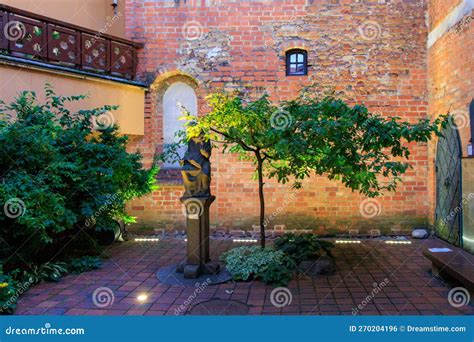 Vilnius Sculpture By Vaclovas Krutinis And X22the Chroniclerand X22