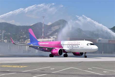 Inaugurata Oggi La Nuova Rotta Wizz Air Da Genova A Tirana Italiavola