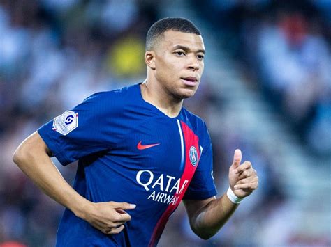 Monde Kylian Mbappé annoncé au Real Madrid lété prochain