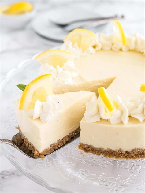 This Easy Lemon Cream Pie Is Full Of Lemon Flavor And Made With Only A