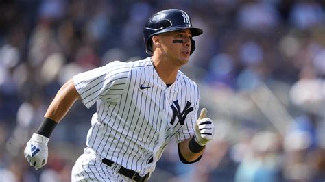 Yankees’ rookie shortstop is completely flipping the script | Yardbarker