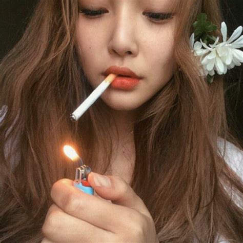 Smoking Girls Are Sexier Chicas Fumando Chica Ulzzang Chicas Para Dibujar