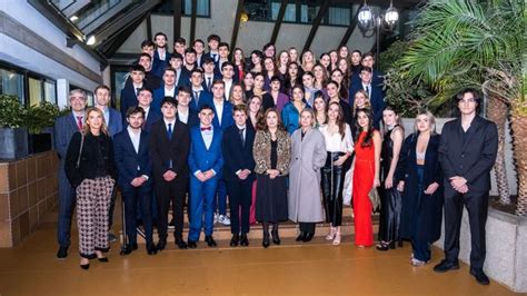 El Centro Liceo La Paz De A Coru A Celebra La Graduaci N M S Especial