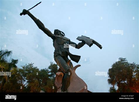 Rajah Sulayman Statue on Roxas Boulevard, Manila, Philippines Stock Photo - Alamy