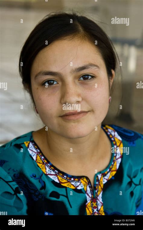 Turkmenistan Woman One Only Hi Res Stock Photography And Images Alamy