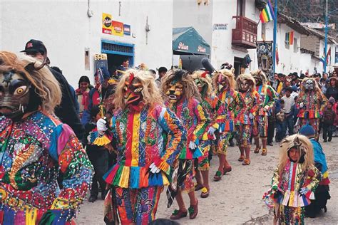 Festividad Virgen Del Carmen En Paucartambo Una Explosi N De Fe Y