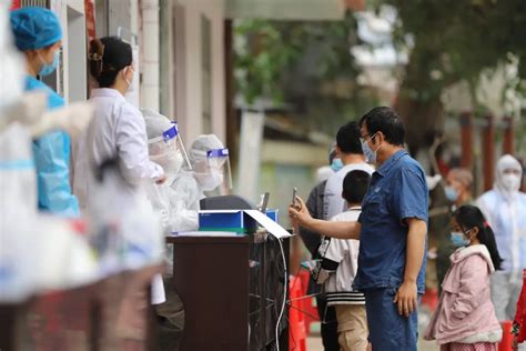 防疫严重失职失责！撤职！澎湃号·媒体澎湃新闻 The Paper