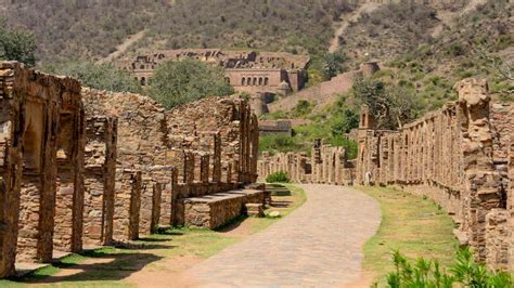 Bhangarh Fort — So Haunted It's Illegal To Visit After Dark | The HoliDaze