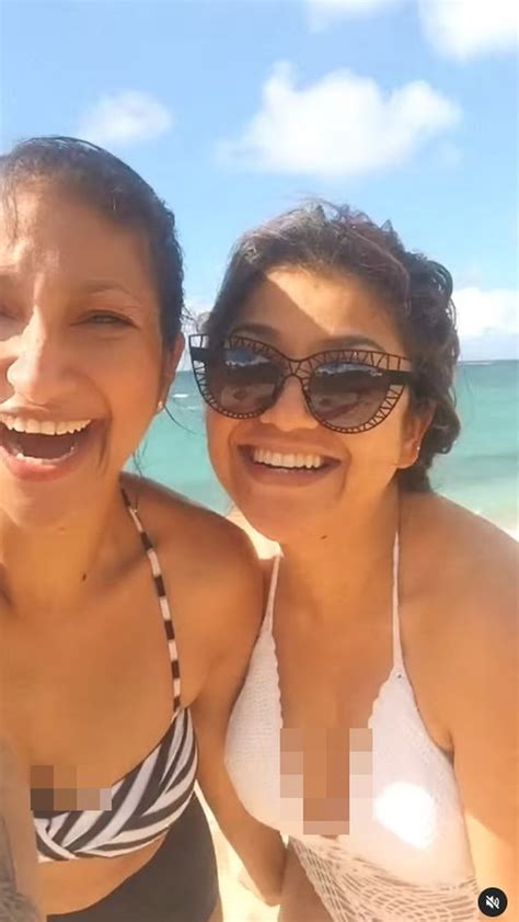 Hot Mom Bertato Potret Sarah Azhari Pamer Body Goals Pakai Bikini Beautiful Face Makes