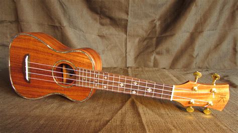 Kakaako Acacia Ukulele Soprano K2 Honolulu Hawaii Professional