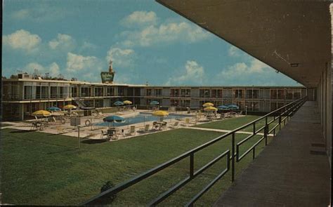 Holiday Inn Rockford, IL Postcard