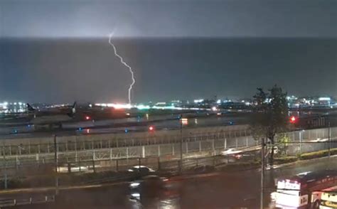 La Noche Del Jueves Suspendieron Operaciones Aéreas En Aeropuerto De