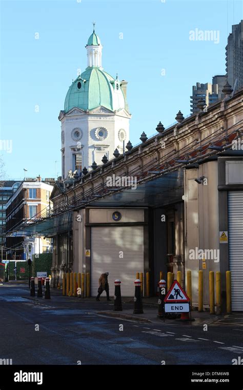 Smithfield market london stall hi-res stock photography and images - Alamy