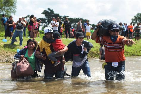 Nueva Caravana Recorre México Con Destino A Estados Unidos