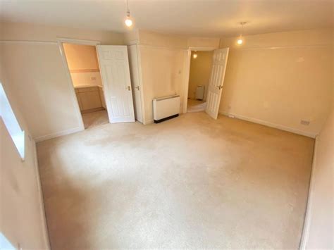 3 Bed Semi Detached House For Sale In Broadfields Avenue Edgware Ha8