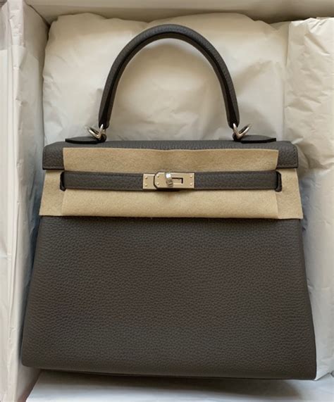 Hermes Kelly 25 Retourne Etain Togo Palladium Hardware - Vendome Monte ...