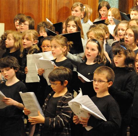 Les Bienfaits Insoupçonnés Du Chant Lunivers De La Musique Et Des