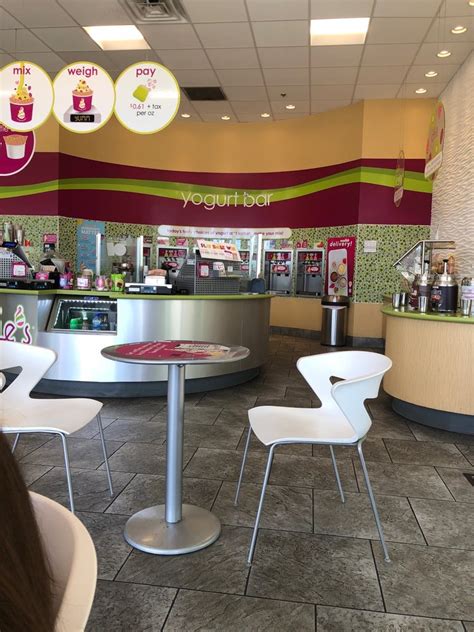 MENCHIES FROZEN YOGURT Updated September 2024 17 Photos 310 E