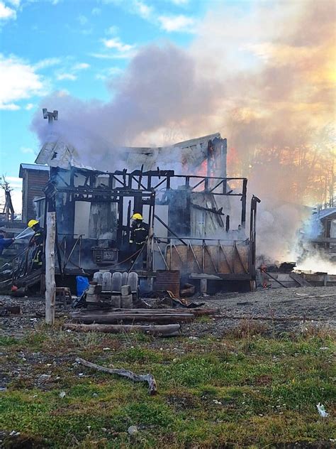 El Fuego Arrasó Una Vivienda Diario El Sureño