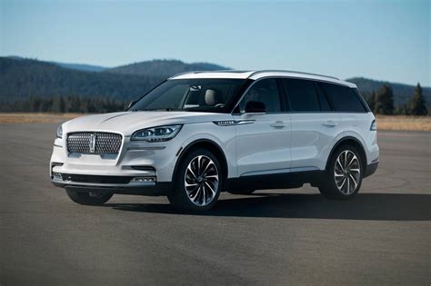 2020 Lincoln Aviator Pictures 133 Photos Edmunds