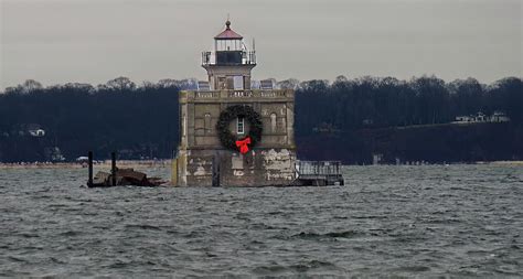 Huntington Lighthouse - 290005 Photograph by Deidre Elzer-Lento - Pixels