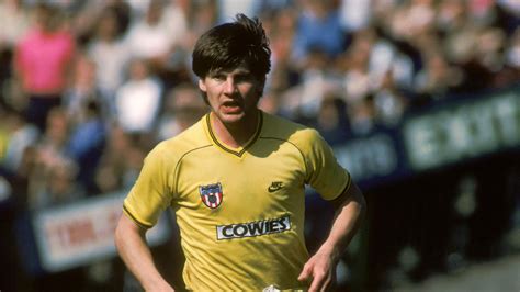 On This Day (28 June 1983): Paul Bracewell signs for Sunderland - for the first time - Roker Report