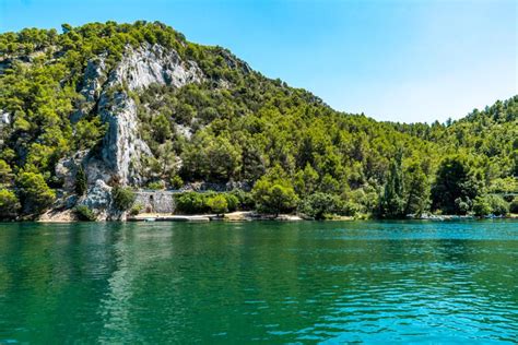 Split Geführte Tagestour zu den Krka Wasserfällen mit Schwimmen