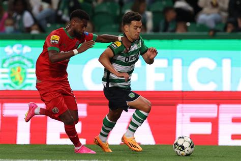 Sporting vence Marítimo num jogo decidido nos minutos finais SIC Notícias