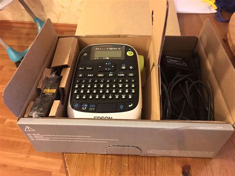 Ленточный принтер EPSON LabelWorks LW-400 C51CB70080 — купить по низкой ...