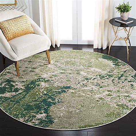 Amazon SAFAVIEH Madison Collection Area Rug 5 Round Green