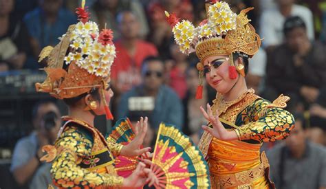 10 Magical Bali Traditional Dances You Must Watch Flokq Blog Riset