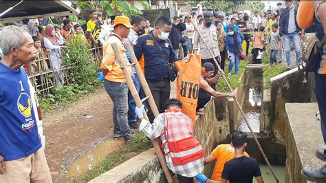 Seorang Pria Ditemukan Tewas Mengenaskan Dalam Parit Diduga Tertabrak