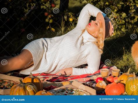 Autumn Vibes Blonde Chubby Woman Plus Size Concept Stock Image Image Of Outdoor American