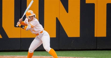 4 Tennessee Lady Vols Bounce Back With 6 1 Win Over 16 Mississippi