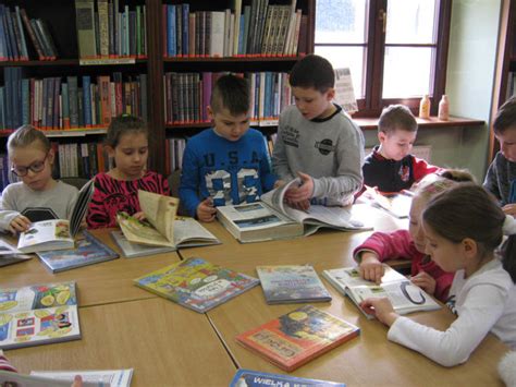 Wizyta Klasy B W Bibliotece Miejskiej Ledzinach Szko A Podstawowa